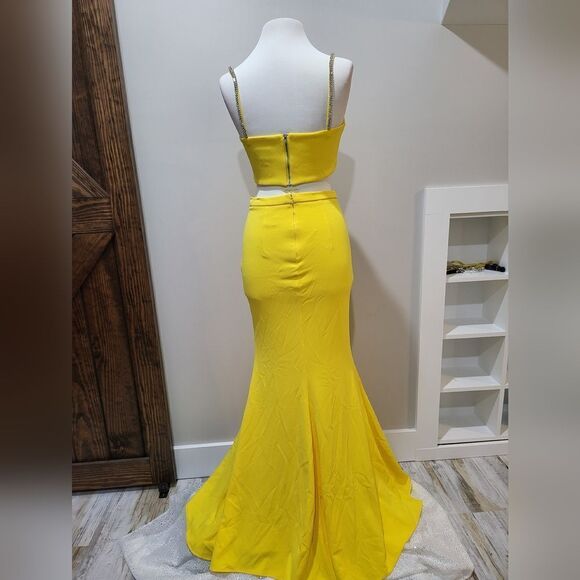 XSCAPE Crop Top & Skirt Set formal gown NWT size 12 Yellow - Picture 5 of 7